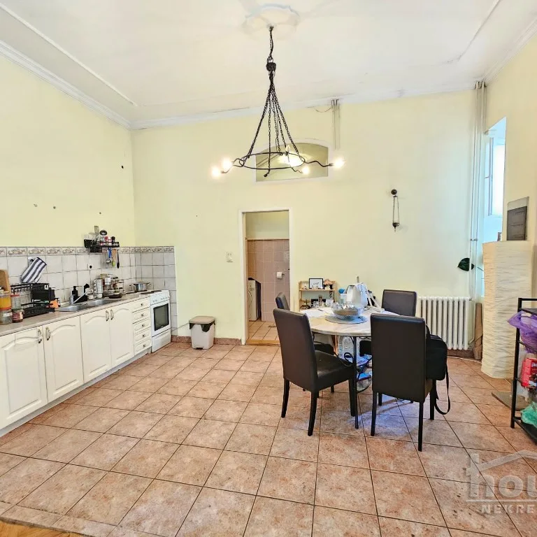 Trosoban stan na prodaju, Centar, Novi Sad, 88m², 300.000 €
