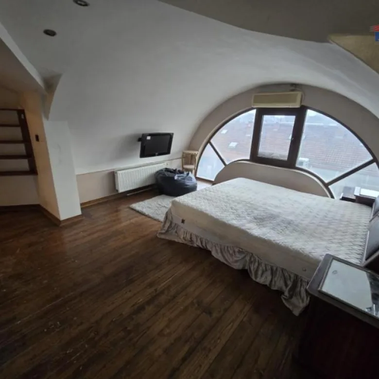 Četvorosoban stan na prodaju, Bulevar Oslobođenja, Novi Sad, 107m², 242.500 €