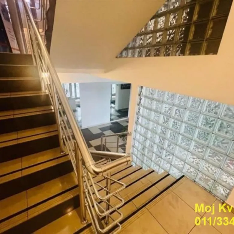 Lokal Izdavanje Beograd Gornji Grad 410 m2