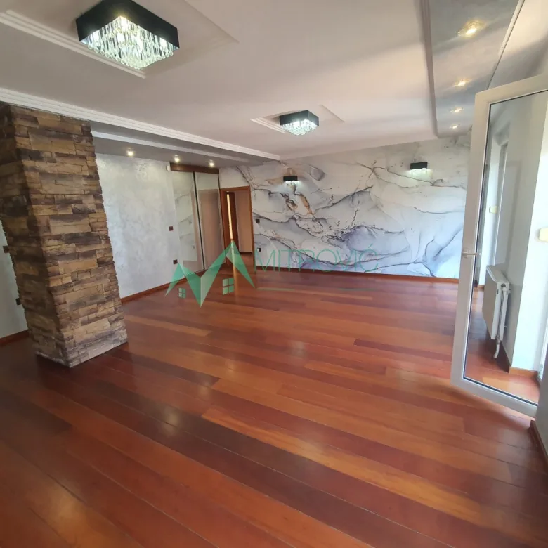 Stan Prodaja Novi Sad  126 m2