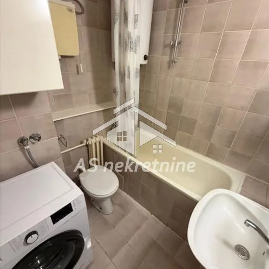 Četvorosoban stan za izdavanje, Blok 72, Beograd, 93m², 1.000 €/mes