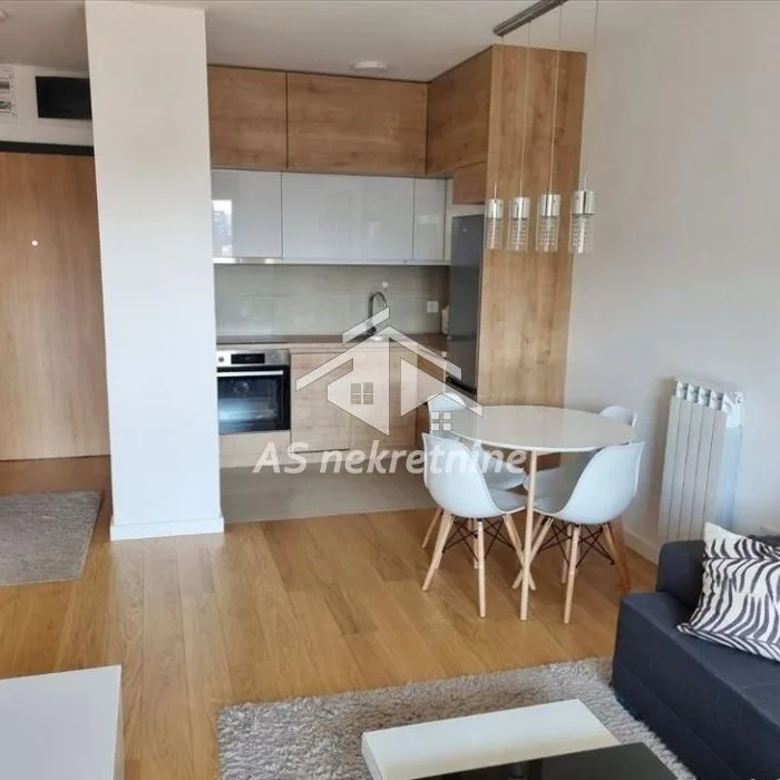 Stan Izdavanje Beograd Tošin Bunar 42 m2