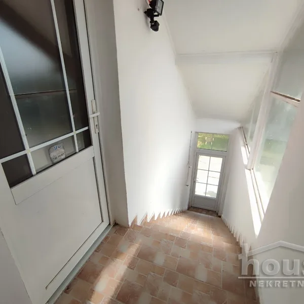 Kuća Prodaja Novi Sad  394 m2