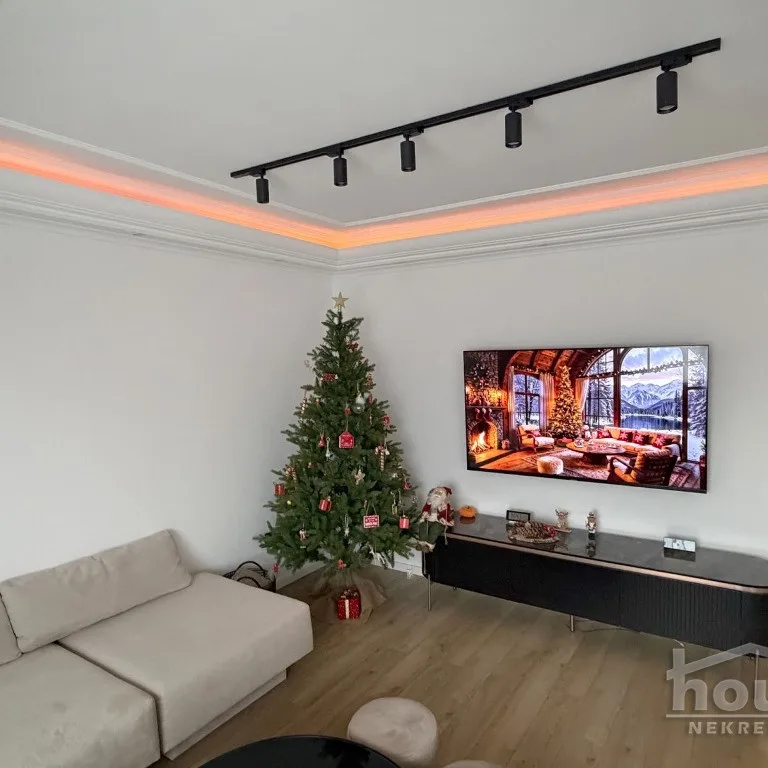 Stan Prodaja Novi Sad  83 m2