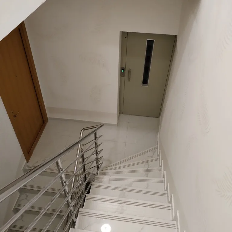 Lokal Izdavanje Novi Sad  550 m2