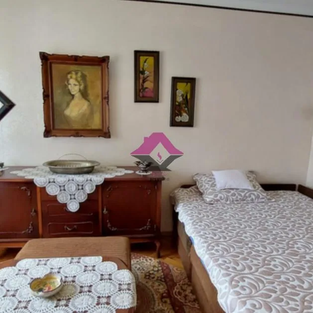Trosoban stan na prodaju, 13. Maj, Beograd, 77m², 127.000 €