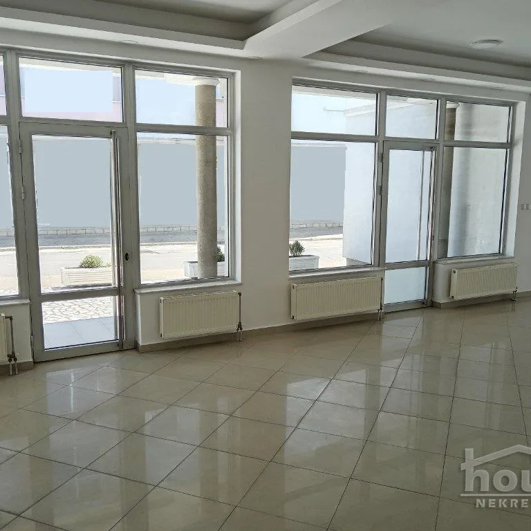 Lokal Prodaja Novi Sad  390 m2