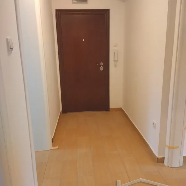 Stan Izdavanje Novi Sad  48 m2
