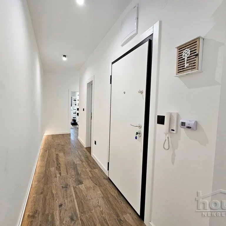 Stan Prodaja Novi Sad  87 m2