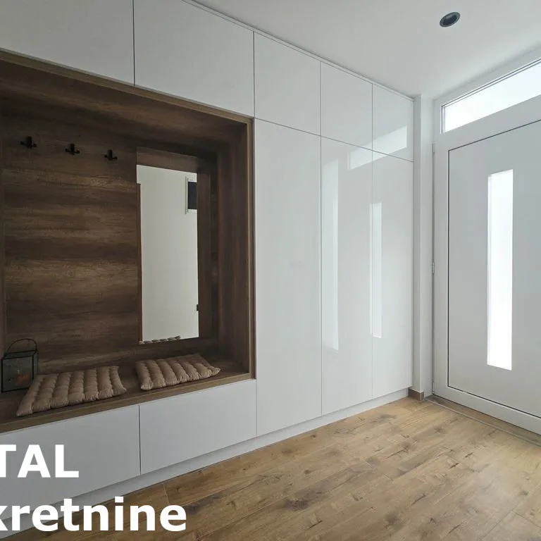 Kuća Prodaja Beočin  222 m2