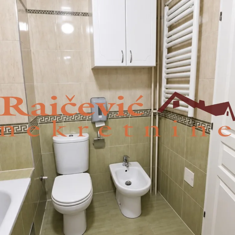 Četvorosoban stan na prodaju, Botanička Bašta, Beograd, 81m², 320.000 €