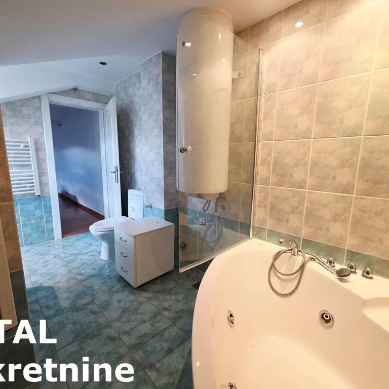 Četvoroiposoban stan na prodaju, Bulevar Oslobođenja, Novi Sad, 145m², 5. sprat, 245.000 €