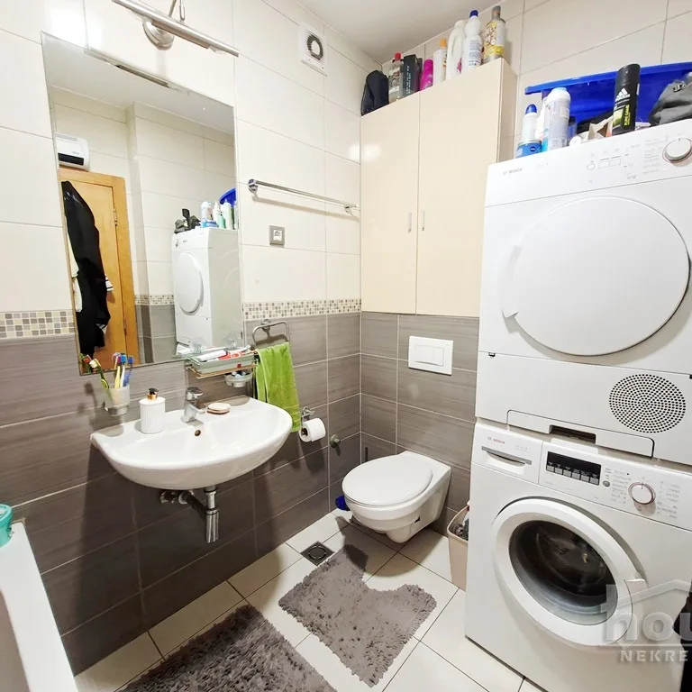 Trosoban stan na prodaju, Centar, Novi Sad, 68m², 224.400 €