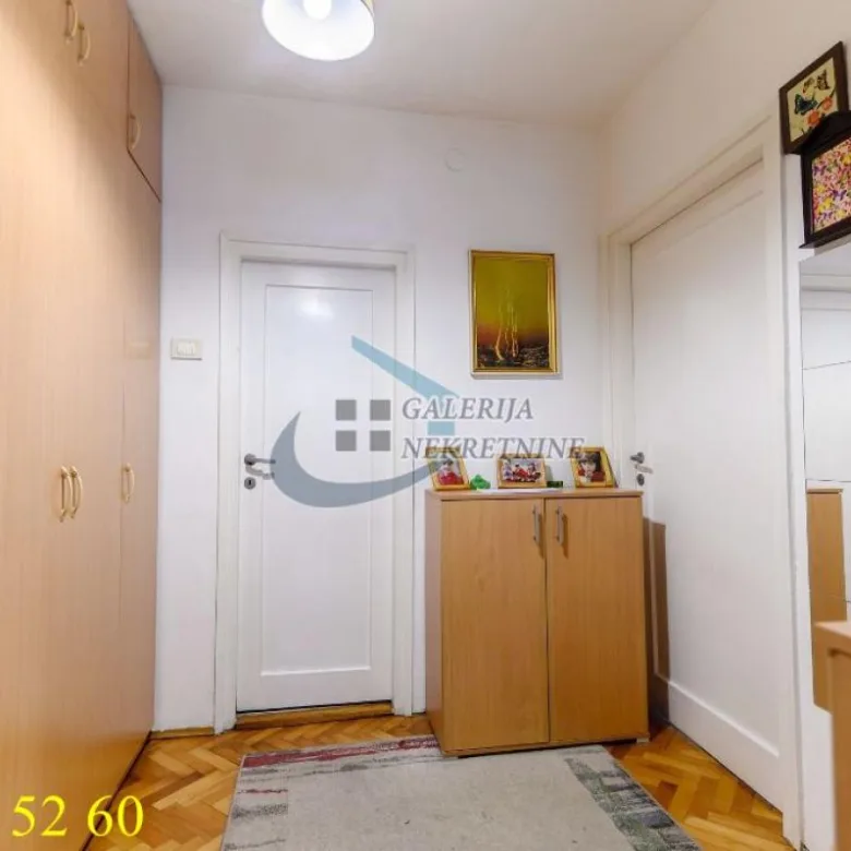 Dvosoban stan na prodaju, Slavujev Venac, Beograd, 61m², 228.000 €