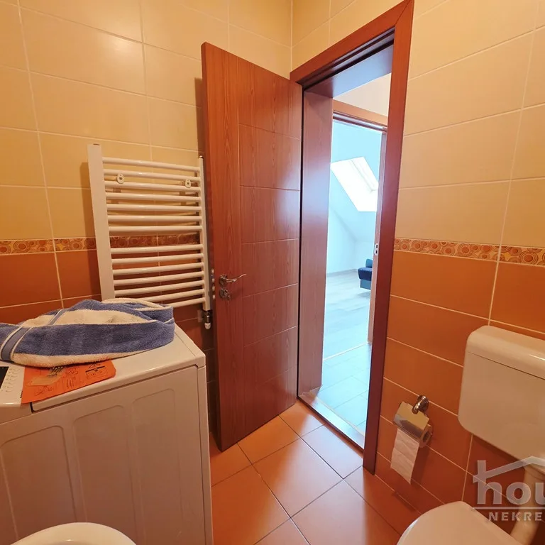 Trosoban stan na prodaju, Nova Detelinara, Novi Sad, 72m², 4. sprat, 187.200 €