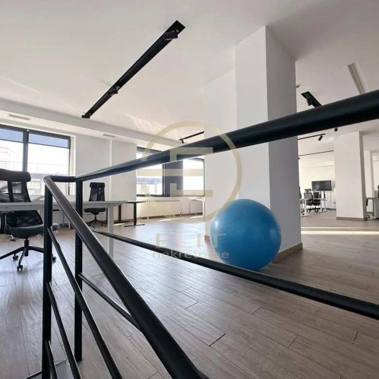 Lokal za izdavanje, Bulevar Oslobođenja, Novi Sad, 312m², 3.850 €/mes