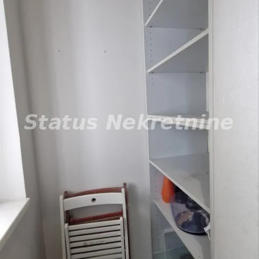 Četvorosoban stan za izdavanje, Novi Sad, 116m², 1.800 €/mes