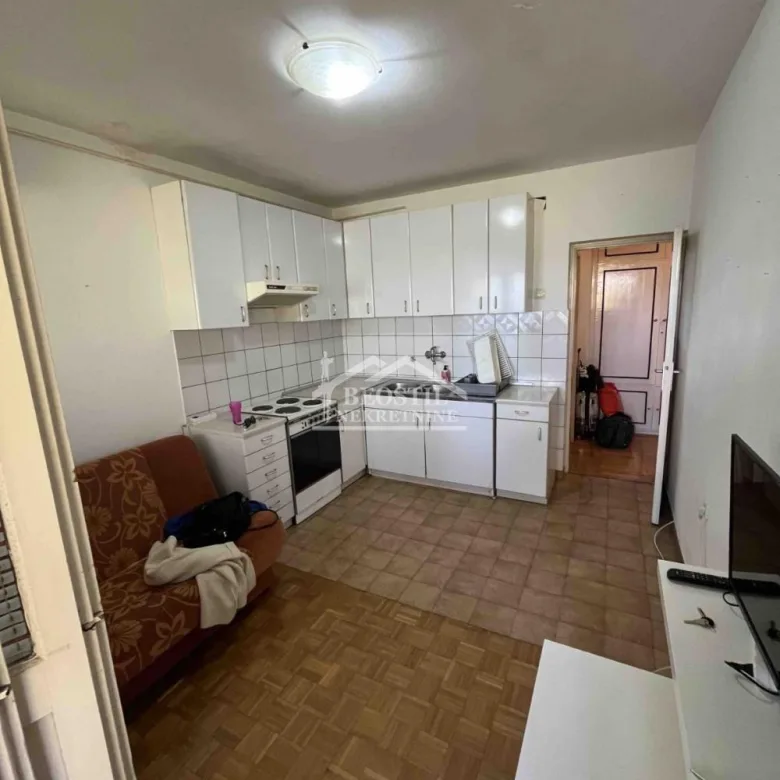 Stan Izdavanje Beograd Blok 3 33 m2