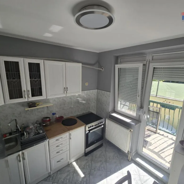 Trosoban stan na prodaju, Grbavica, Novi Sad, 75m², 231.750 €
