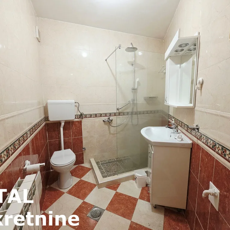 Trosoban stan na prodaju, Bulevar Evrope, Novi Sad, 48m², 2. sprat, 131.000 €