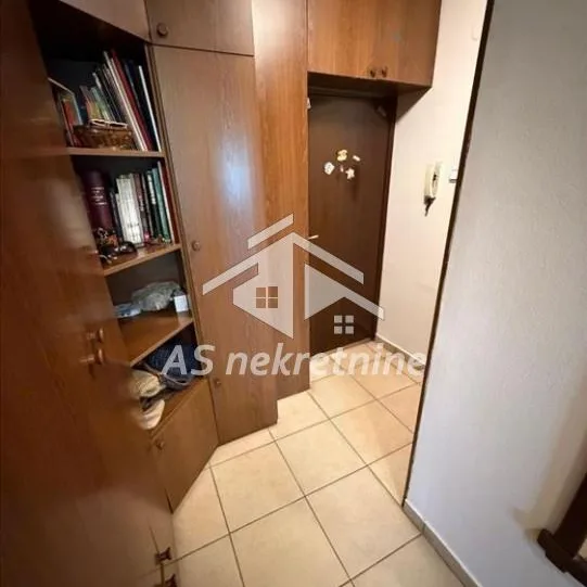 Četvorosoban stan za izdavanje, Blok 72, Beograd, 93m², 1.000 €/mes