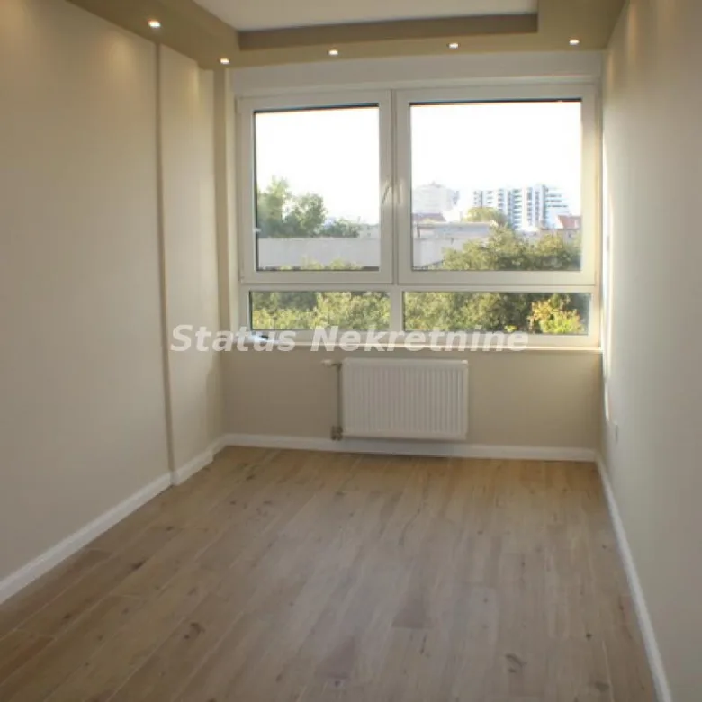 Stan Izdavanje Novi Sad  101 m2