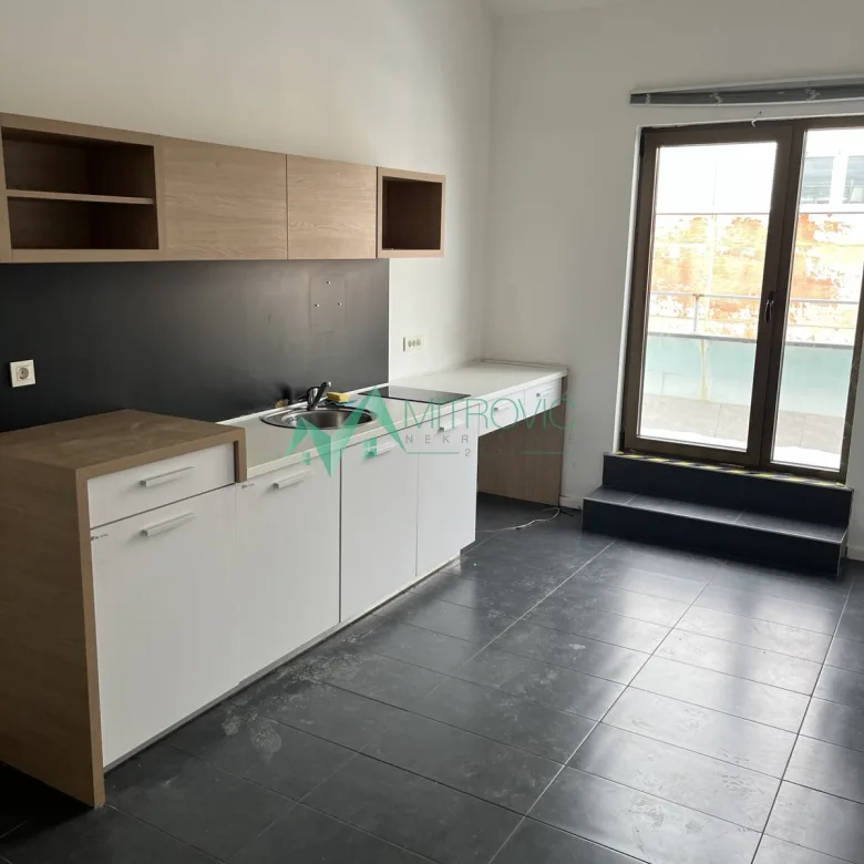 Lokal za izdavanje, Centar, Novi Sad, 1050m², 10.000 €/mes