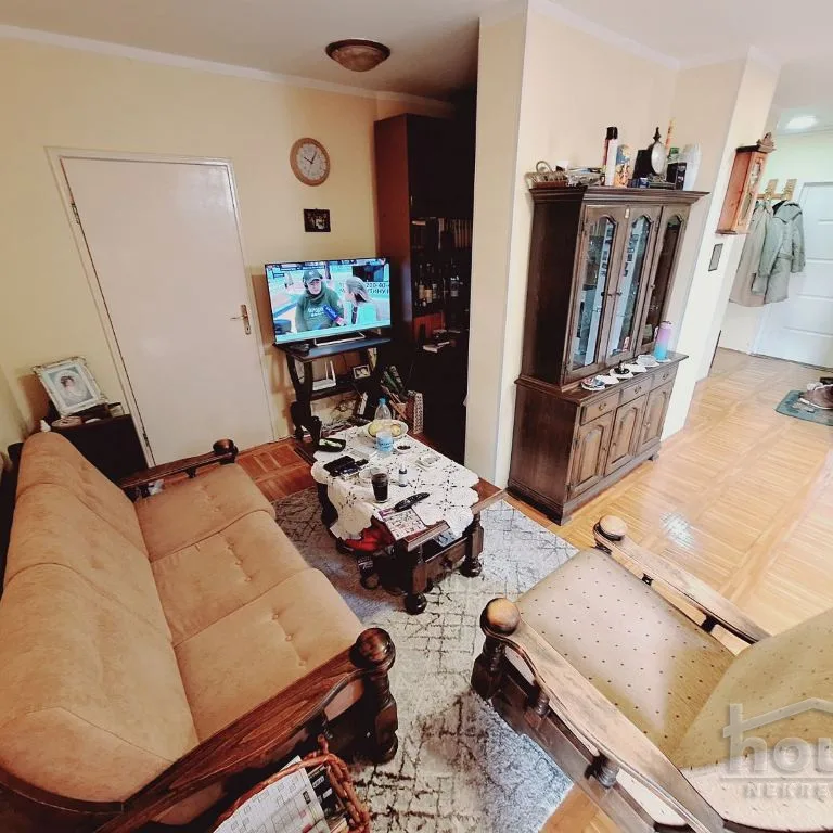 Stan Prodaja Novi Sad  80 m2