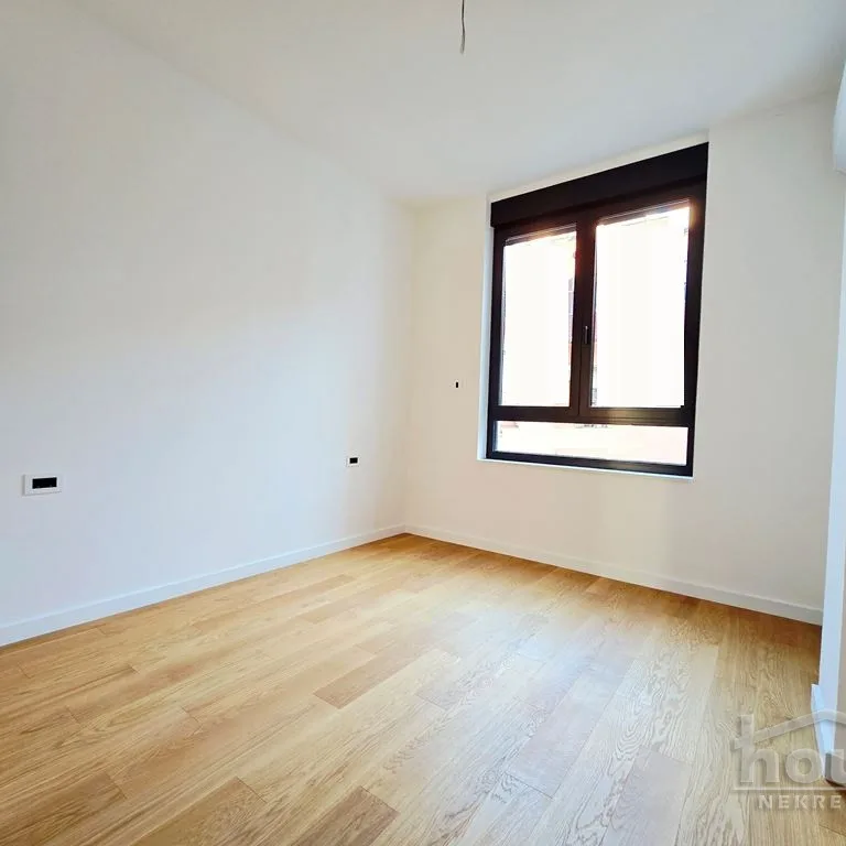 Lokal Izdavanje Novi Sad  112 m2