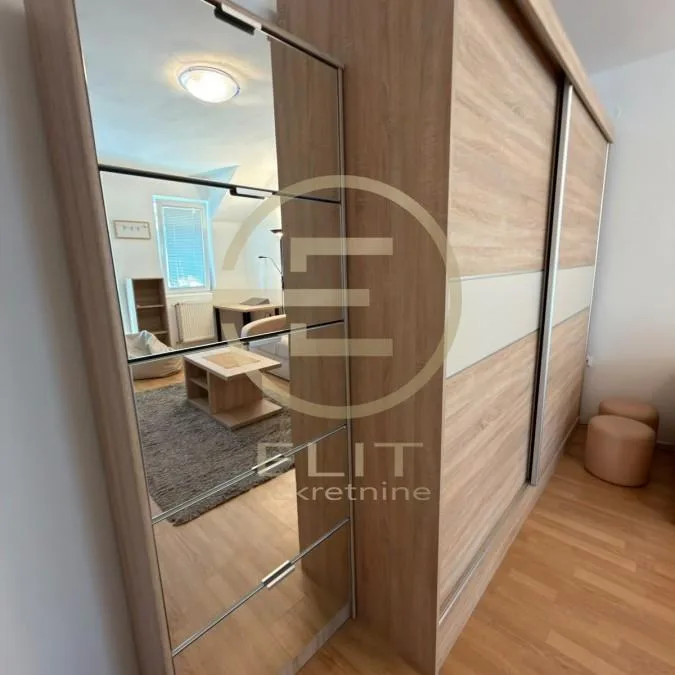 Jednosoban stan na prodaju, Socijalno, Novi Sad, 32m², 100.000 €