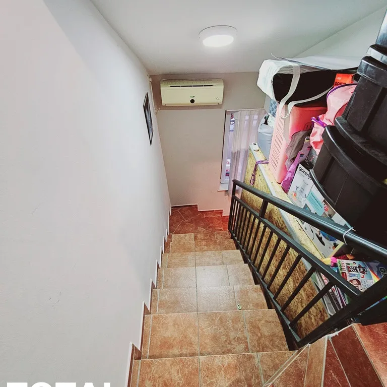 Trosoban stan na prodaju, Nova Detelinara, Novi Sad, 67m², 4. sprat, 147.400 €
