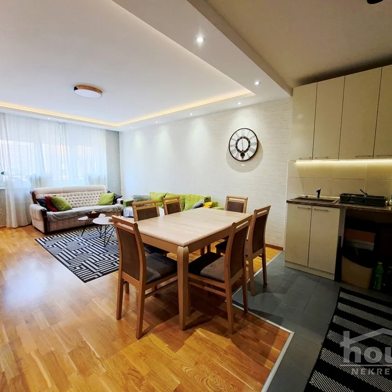 Stan Prodaja Novi Sad  68 m2