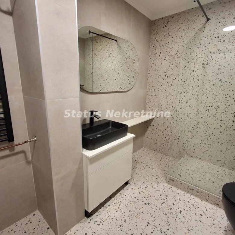 Dvosoban stan na prodaju, Cara Dušana, Novi Sad, 64m², 187.900 €