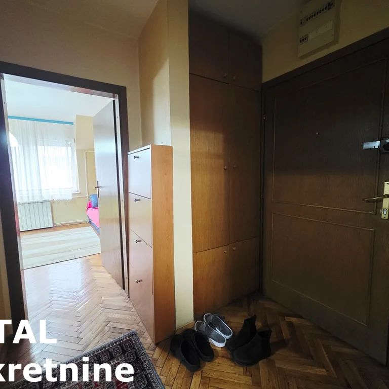 Trosoban stan na prodaju, Savina, Novi Sad, 79m², 170.000 €