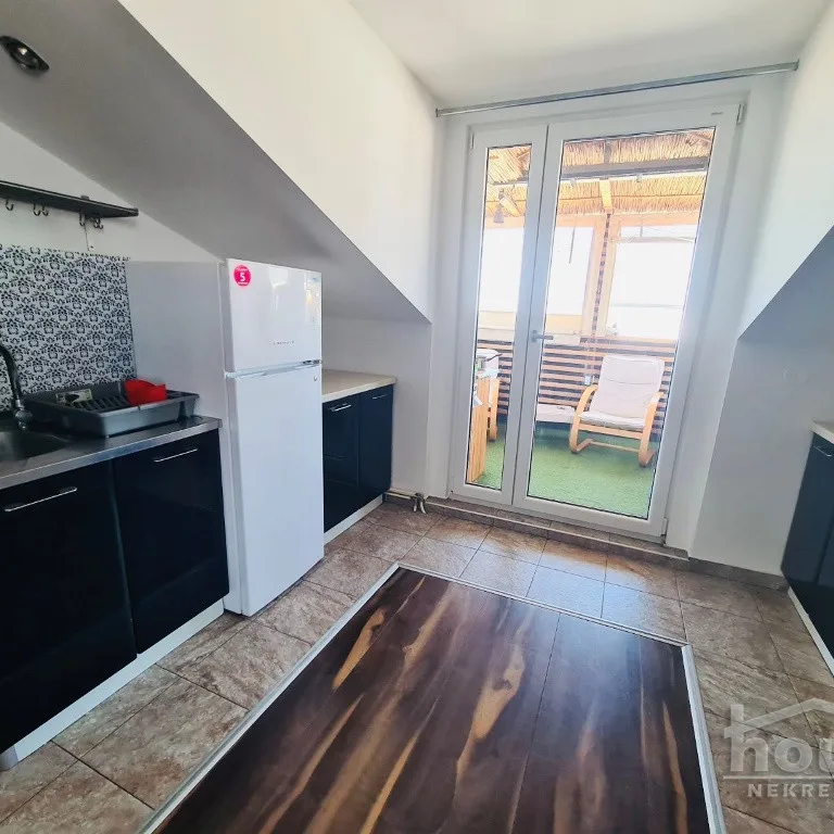 Trosoban stan na prodaju, Adice, Novi Sad, 81m², 3. sprat, 120.000 €