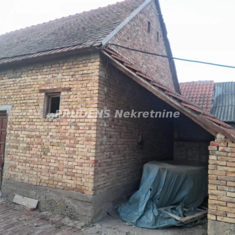 Kuća na prodaju, Obrež, Pećinci, 150m², 65.000 €