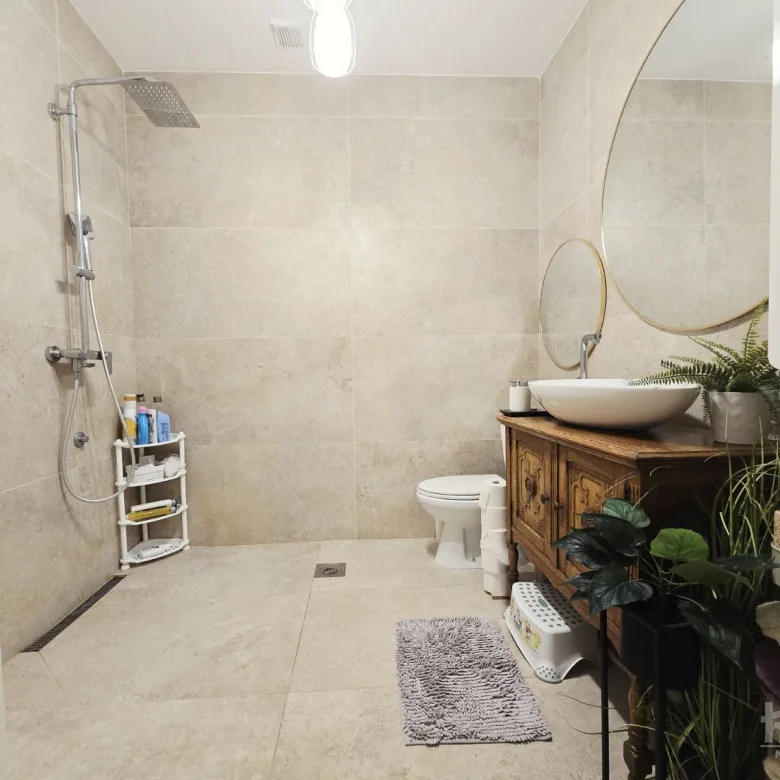 Četvorosoban stan na prodaju, Grbavica, Novi Sad, 145m², 300.000 €