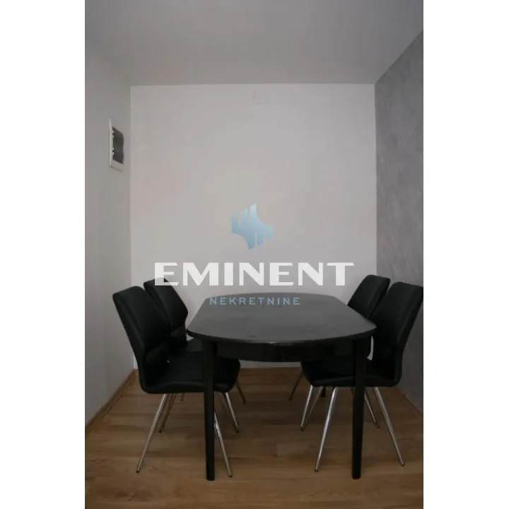 Kuća na prodaju, Ledine, Beograd, 200m², 290.000 €