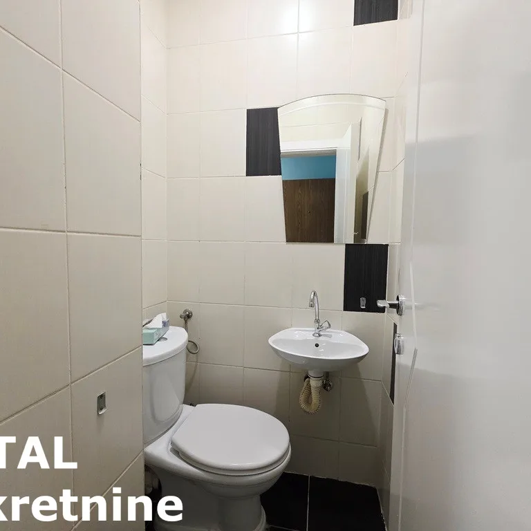 Trosoban stan na prodaju, Centar, Novi Sad, 78m², 3. sprat, 250.000 €