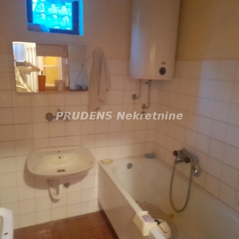 Kuća na prodaju, Obrež, Pećinci, 150m², 65.000 €