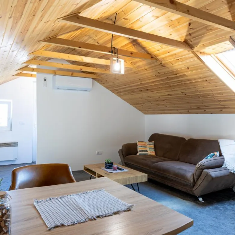 Kuća na prodaju, Vrdnik, Irig, 230m², 597.000 €
