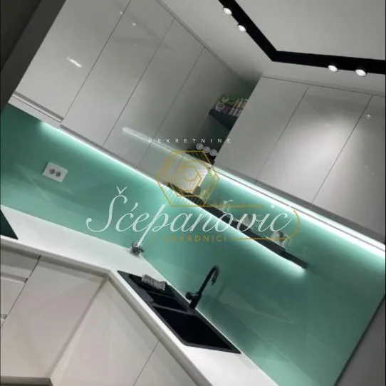 Stan Izdavanje Novi Sad  46 m2