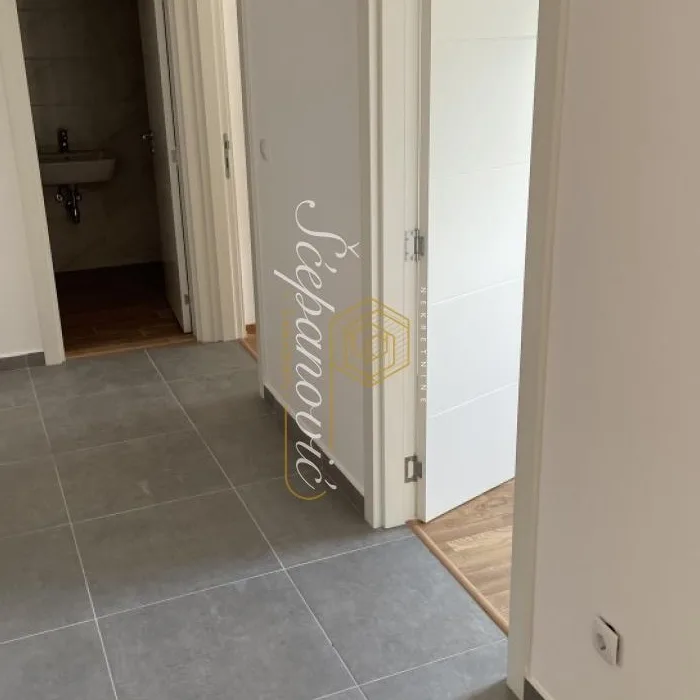 Stan Izdavanje Novi Sad  61 m2