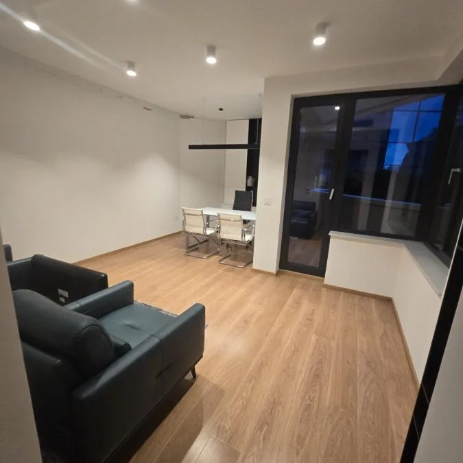 Troiposoban stan na prodaju, Centar, Novi Sad, 101m², 383.800 €