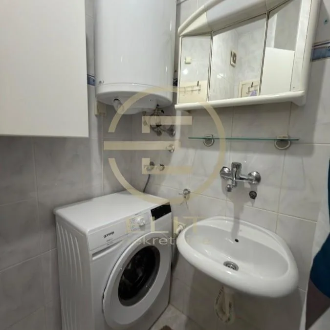 Jednosoban stan na prodaju, Socijalno, Novi Sad, 32m², 100.000 €