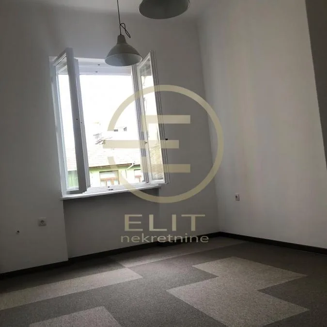 Lokal za izdavanje, Centar, Novi Sad, 113m², 1.300 €/mes