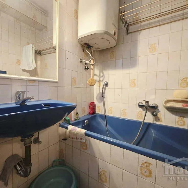 Dvoiposoban stan na prodaju, Centar, Novi Sad, 75m², 4. sprat, 172.500 €