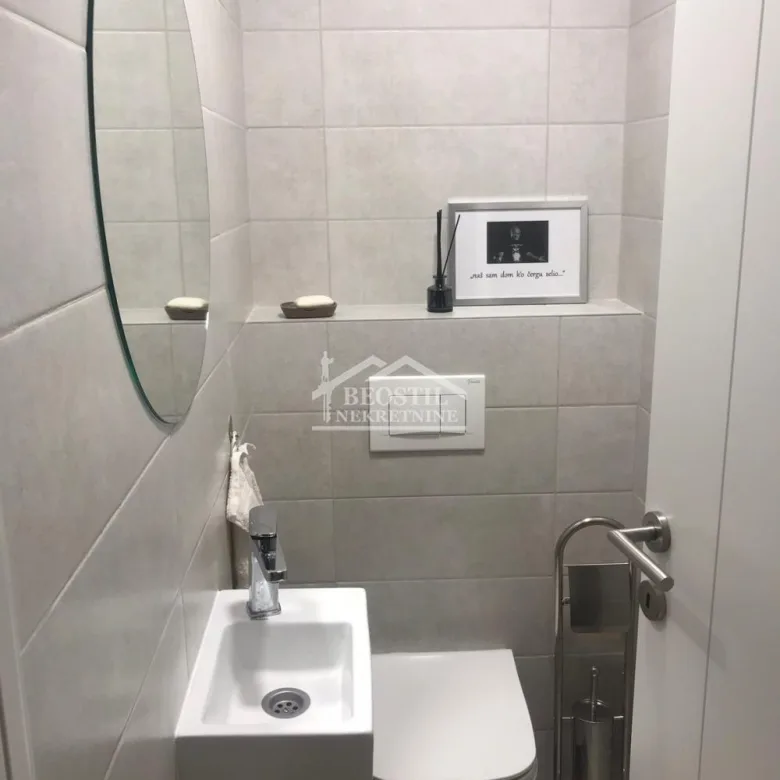 Dvoiposoban stan za izdavanje, Cvetkova Pijaca, Beograd, 62m², 950 €/mes