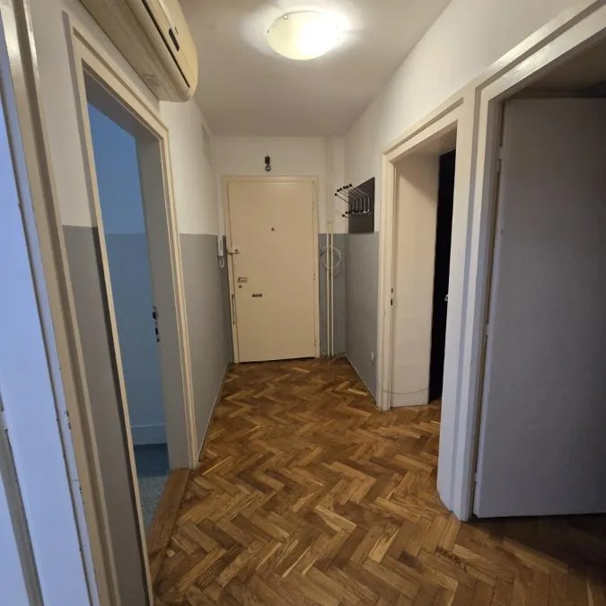 Lokal Izdavanje Novi Sad Kej 69 m2