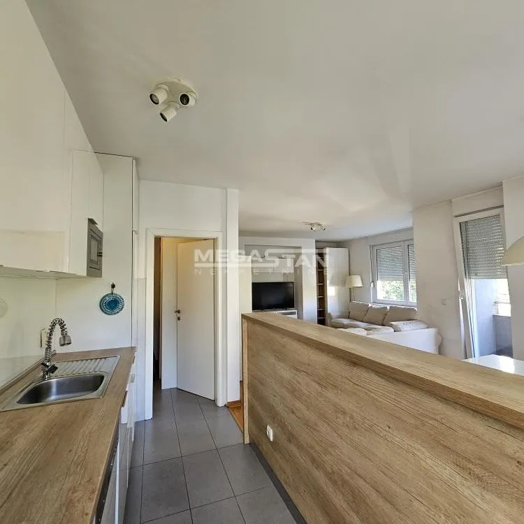 Stan Prodaja Beograd Lekino Brdo 81 m2